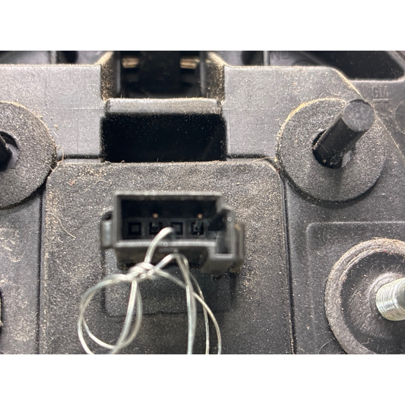 Bouton de coffre OPEL CORSA E Photo n°1