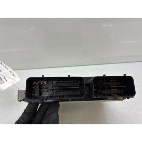 Calculateur moteur OPEL MERIVA B Photo n°1