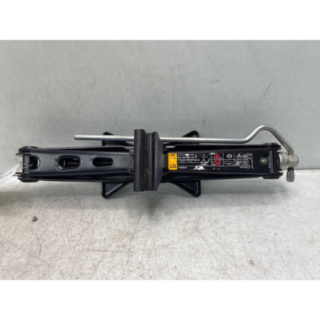 Cric VOLVO C 30