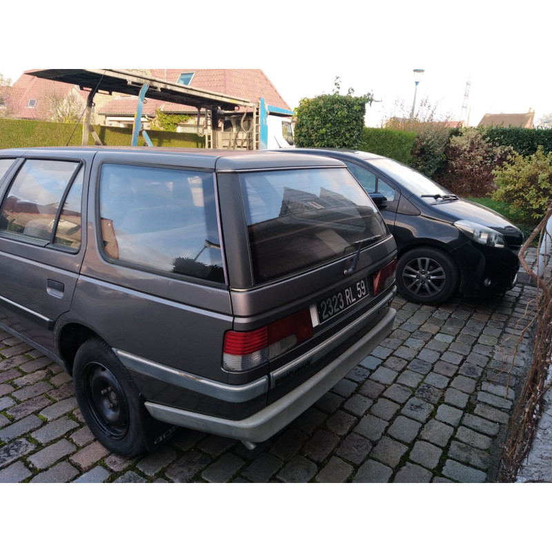 Optique avant secondaire gauche (feux)(clignotant) PEUGEOT 405 Photo n°4