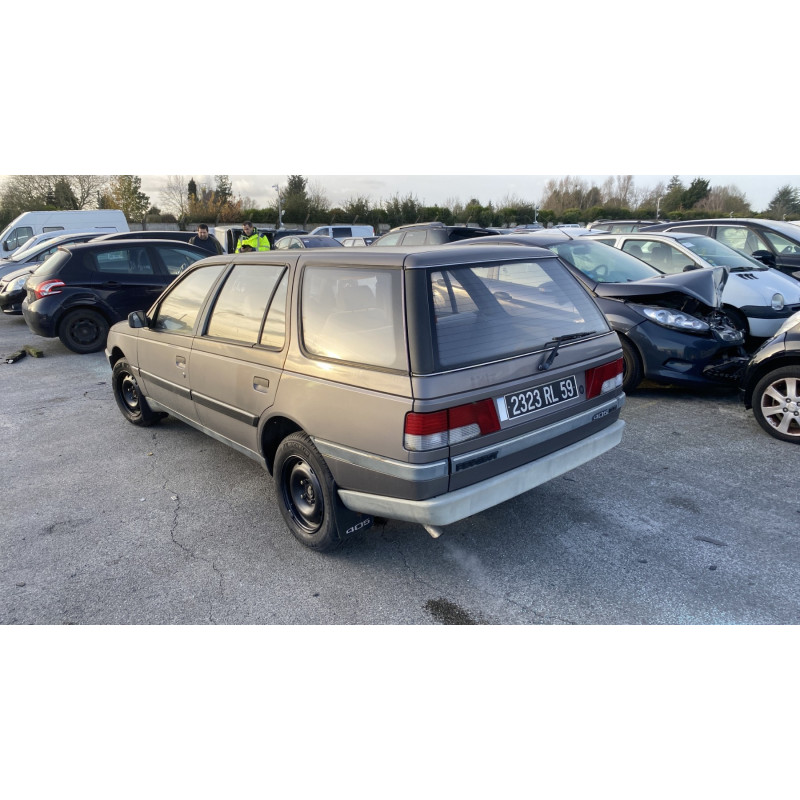 Optique avant secondaire gauche (feux)(clignotant) PEUGEOT 405 Photo n°13