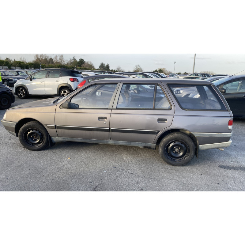 Optique avant secondaire gauche (feux)(clignotant) PEUGEOT 405 Photo n°15