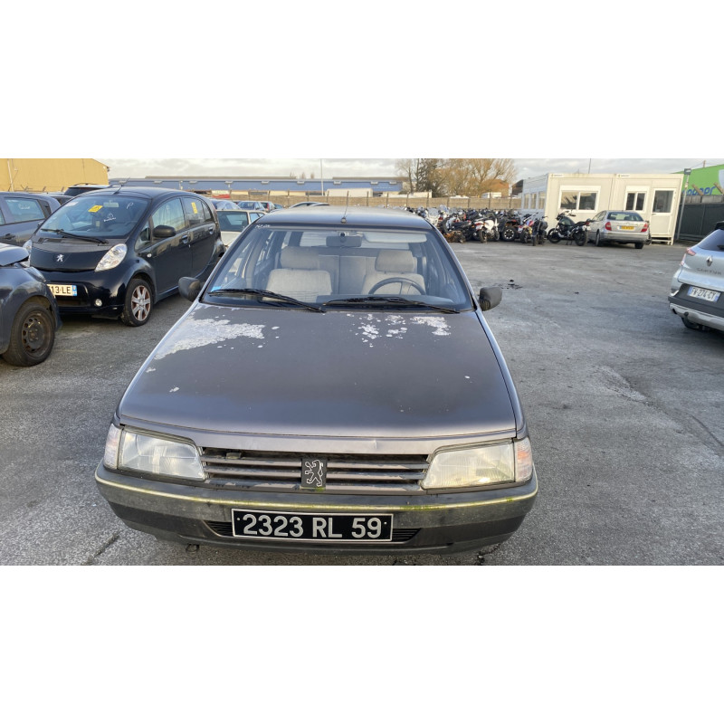 Optique avant secondaire gauche (feux)(clignotant) PEUGEOT 405 Photo n°17