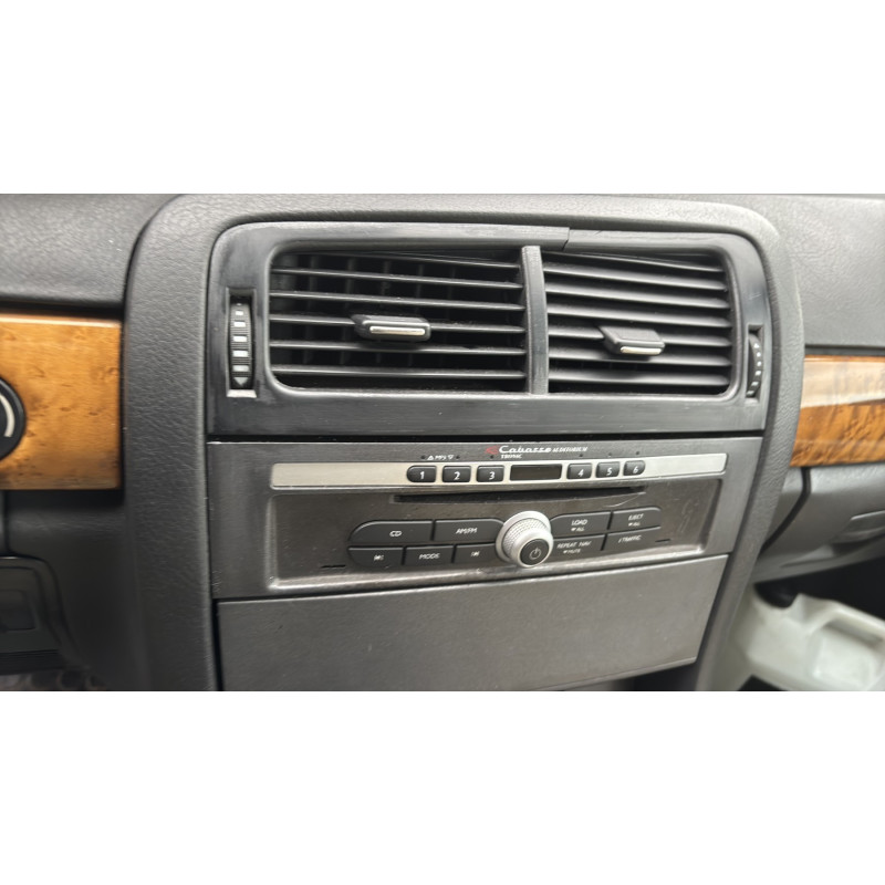 Feu arriere secondaire droit (feux) RENAULT VEL SATIS Photo n°20