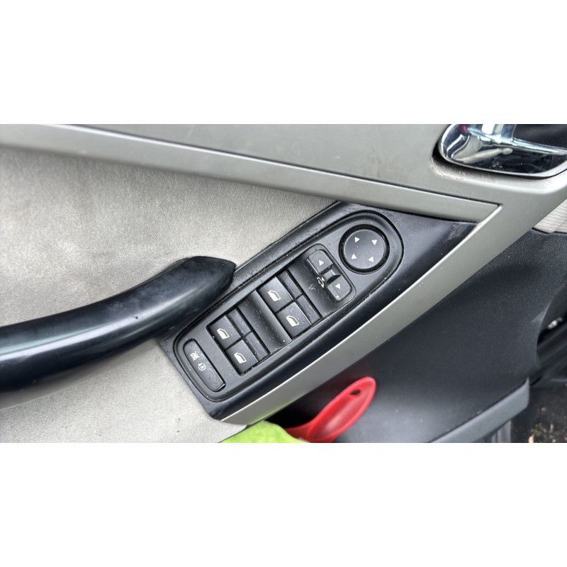 Feu arriere secondaire gauche (feux) CITROEN C4 PICASSO 1 Photo n°18