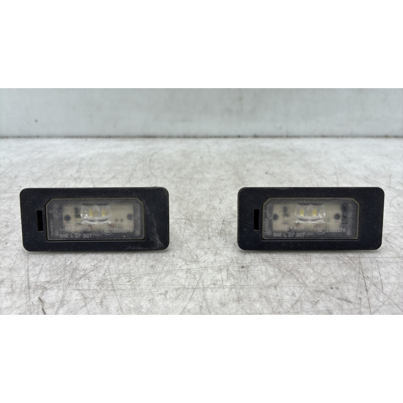 Eclairage de plaque BMW X3 F25 Photo n°1