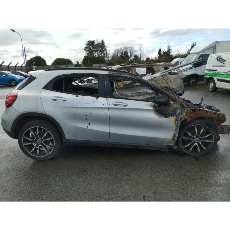 Feu arriere secondaire gauche (feux) MERCEDES CLASSE GLA 156 Photo n°15