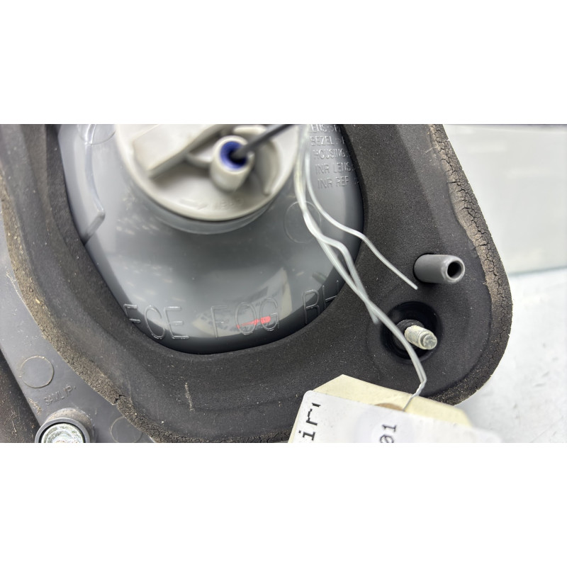 Feu arriere secondaire droit (feux) CHEVROLET CRUZE Photo n°5