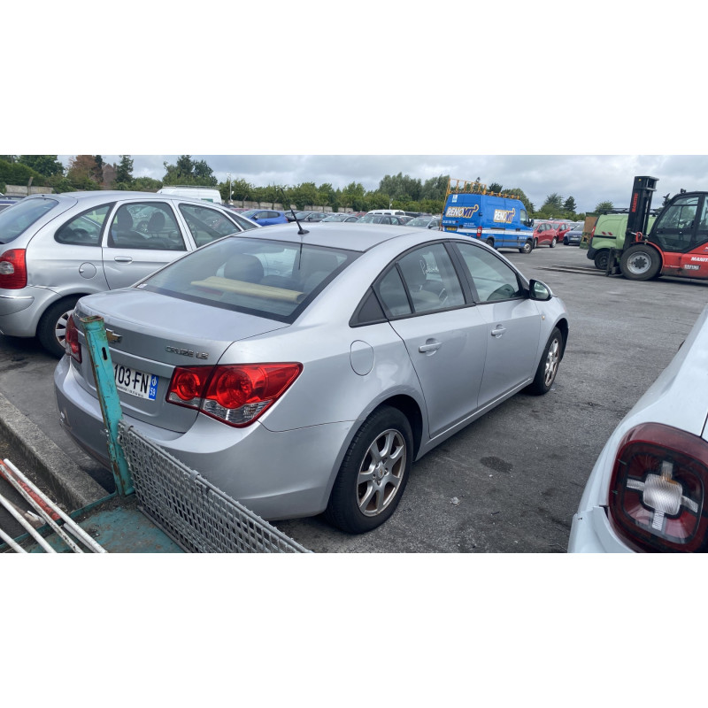 Feu arriere secondaire droit (feux) CHEVROLET CRUZE Photo n°8