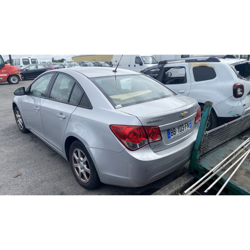 Feu arriere secondaire droit (feux) CHEVROLET CRUZE Photo n°9