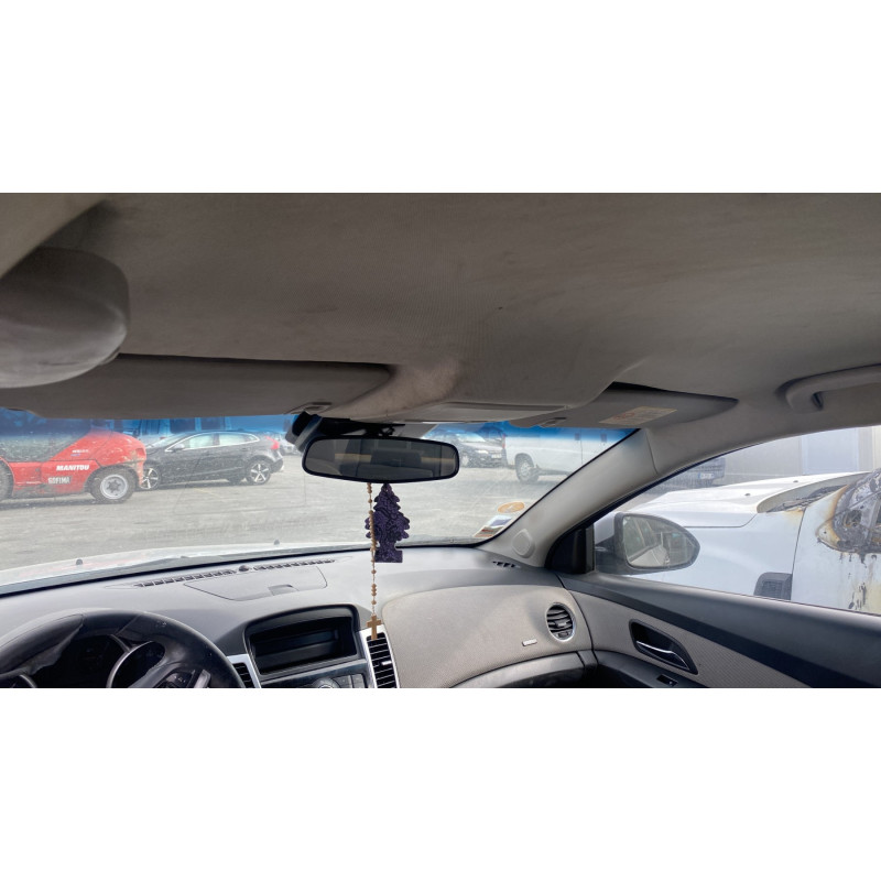 Feu arriere secondaire droit (feux) CHEVROLET CRUZE Photo n°20