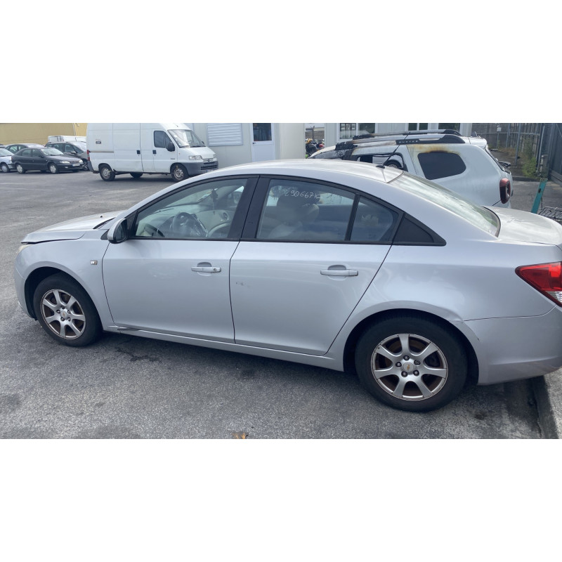 Feu arriere secondaire gauche (feux) CHEVROLET CRUZE Photo n°11