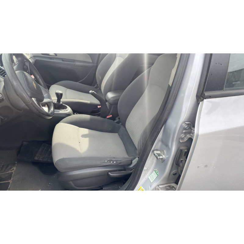 Feu arriere secondaire gauche (feux) CHEVROLET CRUZE Photo n°16