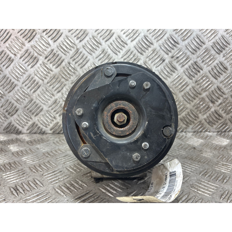 Compresseur clim RENAULT SCENIC 1 Photo n°2