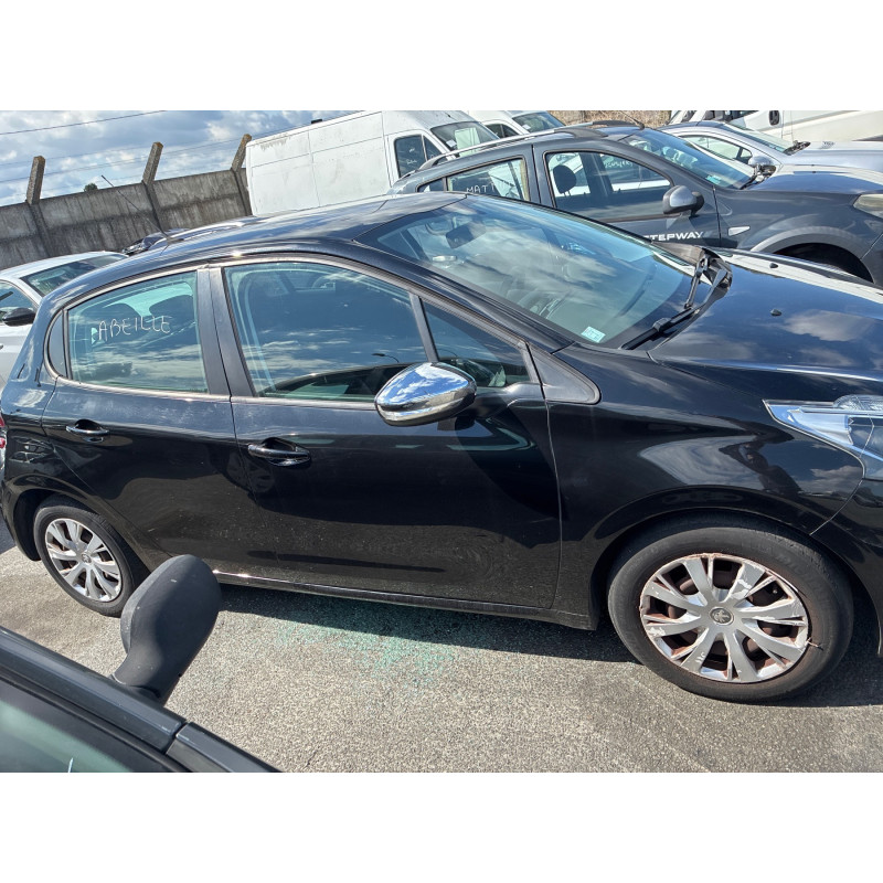 PEUGEOT 208 1 PHASE 2 1.6 BLUE HDI - 8V TURBO Photo n°8