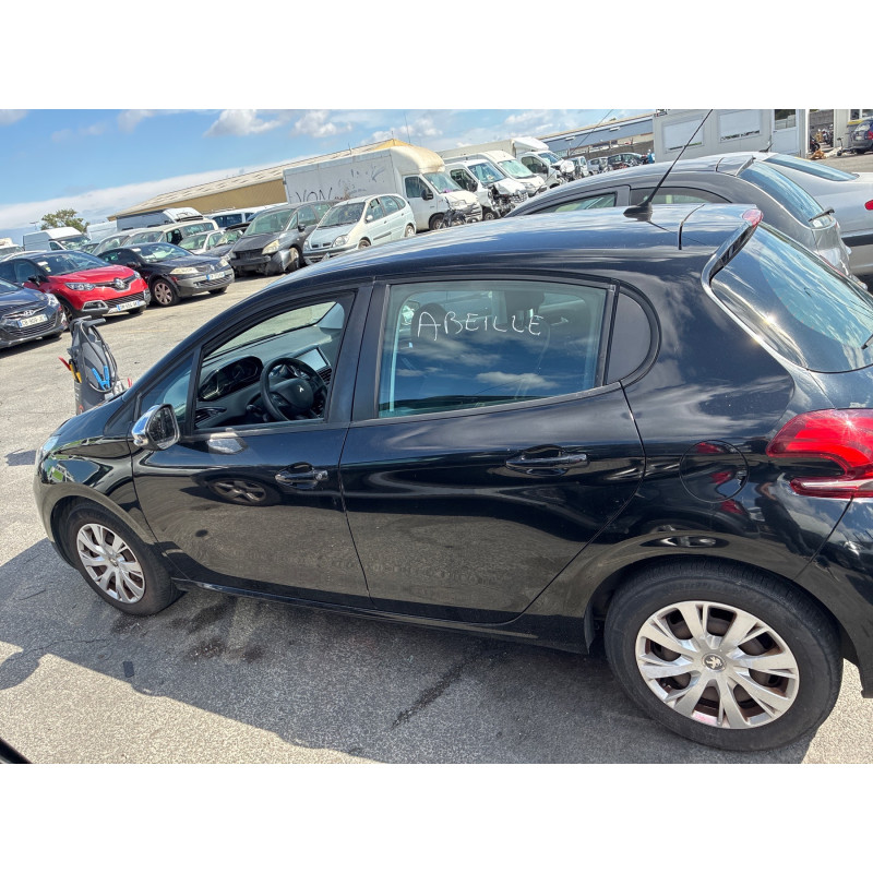 PEUGEOT 208 1 PHASE 2 1.6 BLUE HDI - 8V TURBO Photo n°10