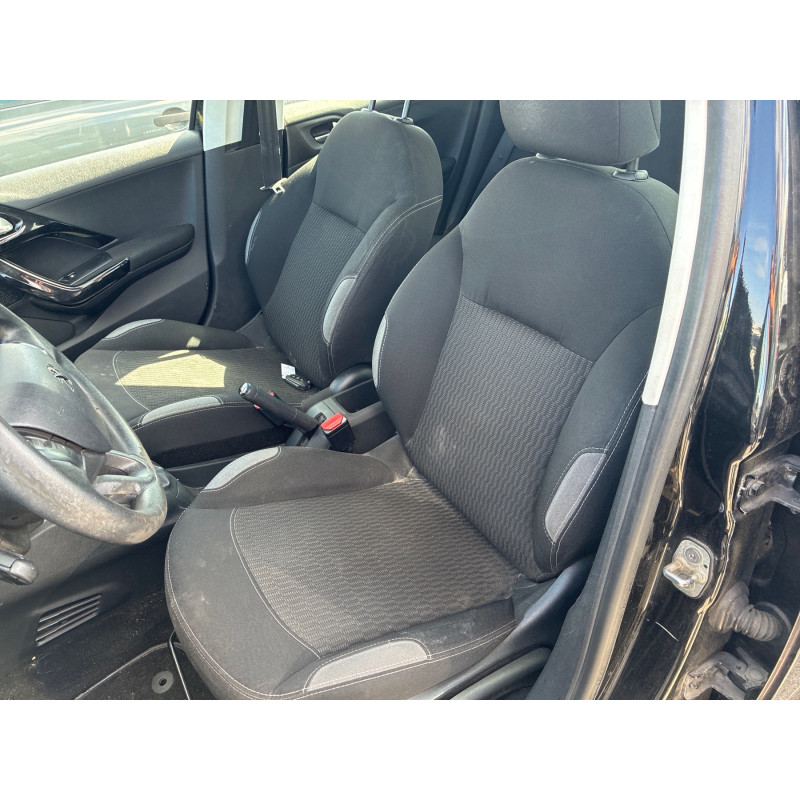 PEUGEOT 208 1 PHASE 2 1.6 BLUE HDI - 8V TURBO Photo n°14