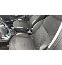 Pare boue avant gauche PEUGEOT 208 1