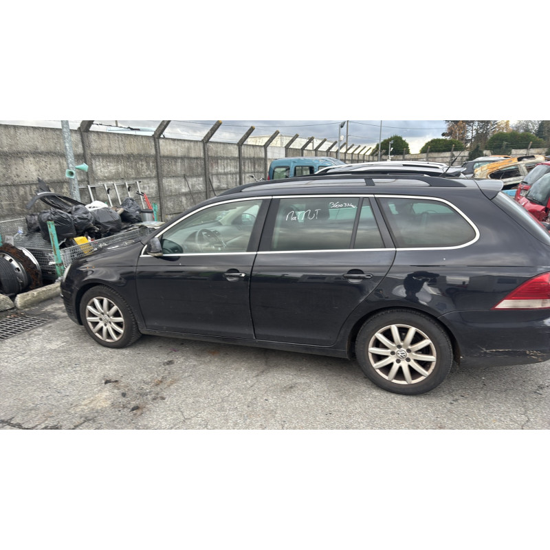 Pare boue avant gauche VOLKSWAGEN GOLF 5 Photo n°6