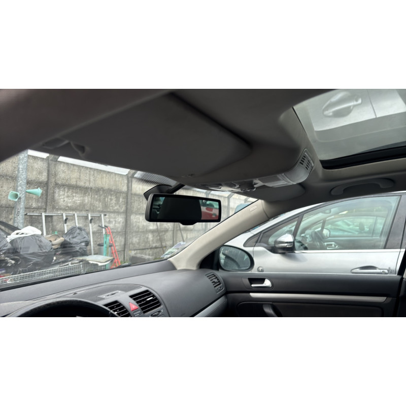 Pare boue avant gauche VOLKSWAGEN GOLF 5 Photo n°12
