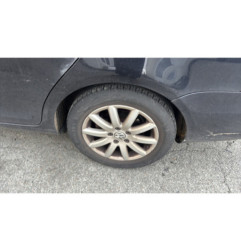 Pare boue avant gauche VOLKSWAGEN GOLF 5