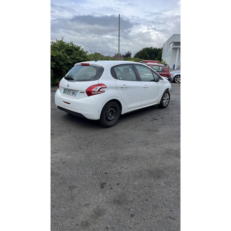 Ecran GPS PEUGEOT 208 1 Photo n°8