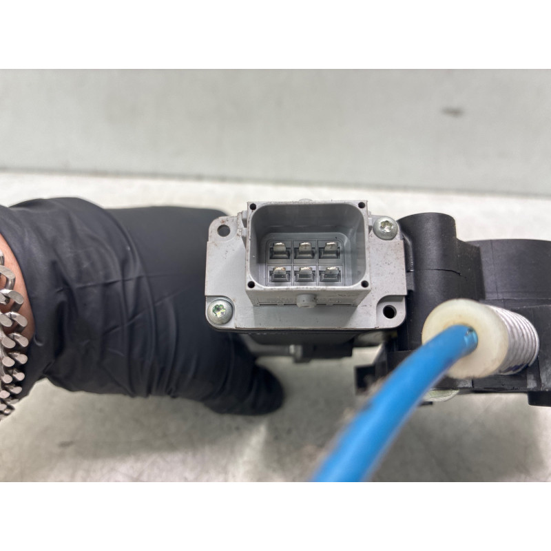 Leve vitre electrique avant droit OPEL CORSA E Photo n°8