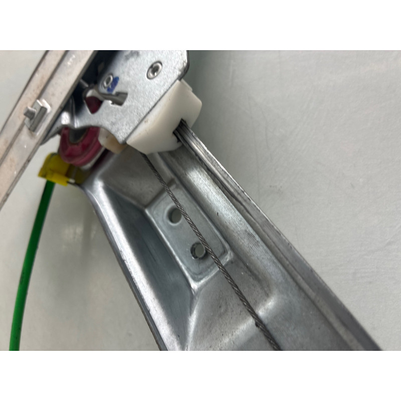 Leve vitre electrique avant gauche OPEL CORSA E Photo n°4