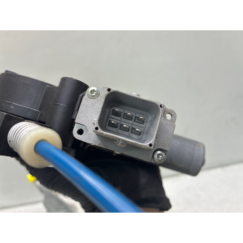 Leve vitre electrique avant gauche OPEL CORSA E Photo n°5