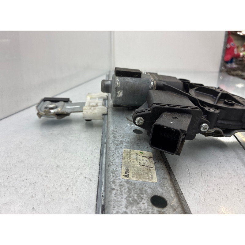 Leve vitre electrique arriere gauche OPEL MERIVA B Photo n°5