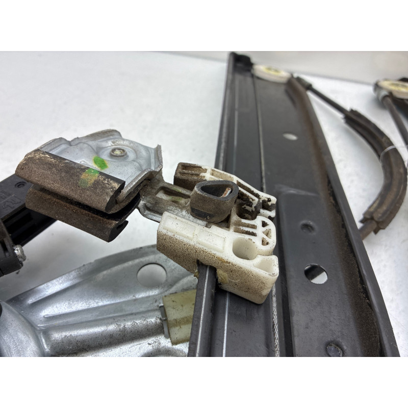 Leve vitre electrique avant droit OPEL MERIVA B Photo n°7