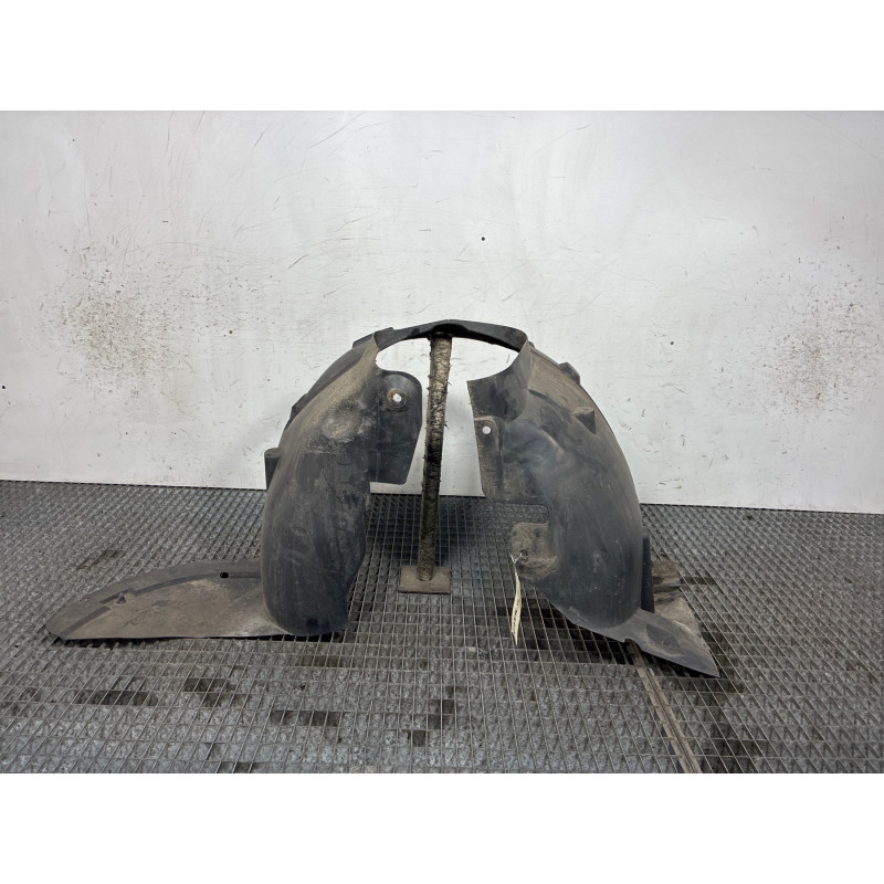 Pare boue avant droit PEUGEOT 206+ Photo n°4