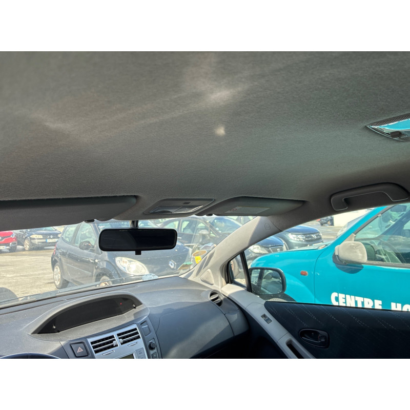 Pare boue avant gauche TOYOTA YARIS 2 Photo n°15