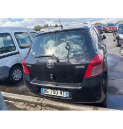 Pare boue avant droit TOYOTA YARIS 2