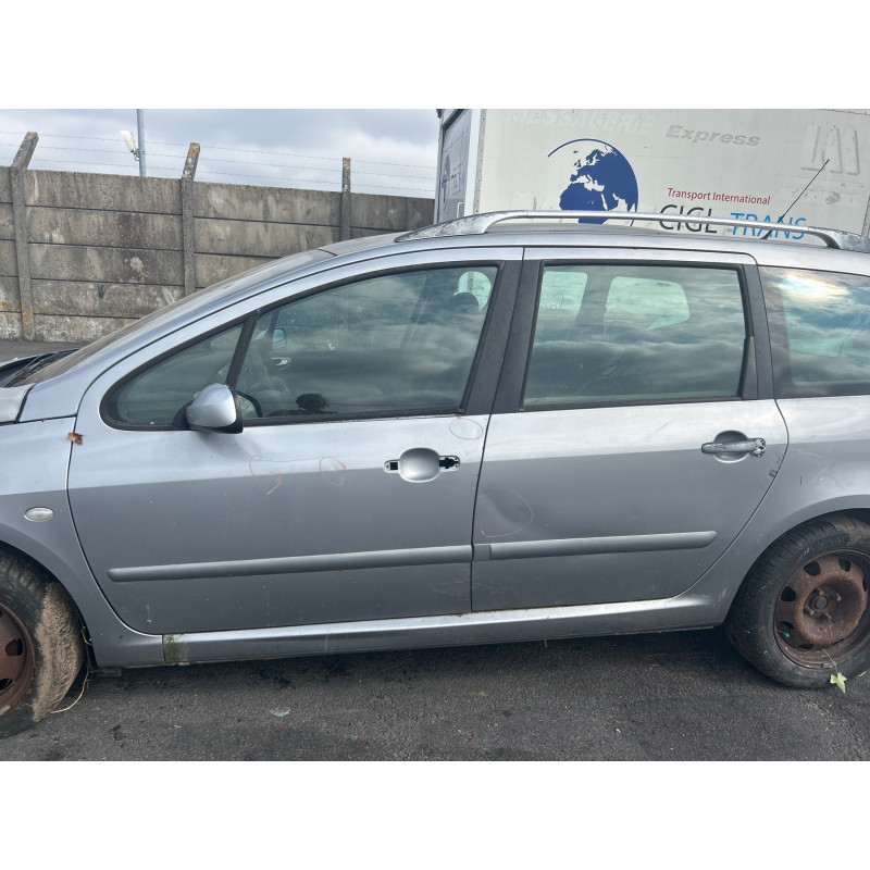 Pare boue avant droit PEUGEOT 307 Photo n°7