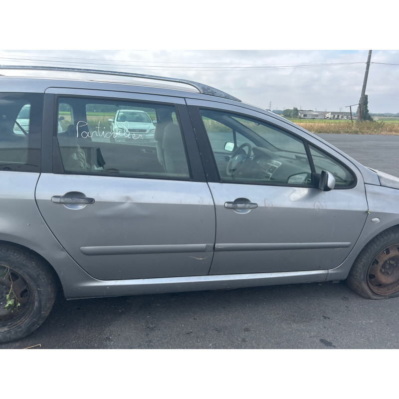 Pare boue avant droit PEUGEOT 307 Photo n°8