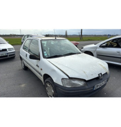 Leve vitre mecanique avant gauche PEUGEOT 106