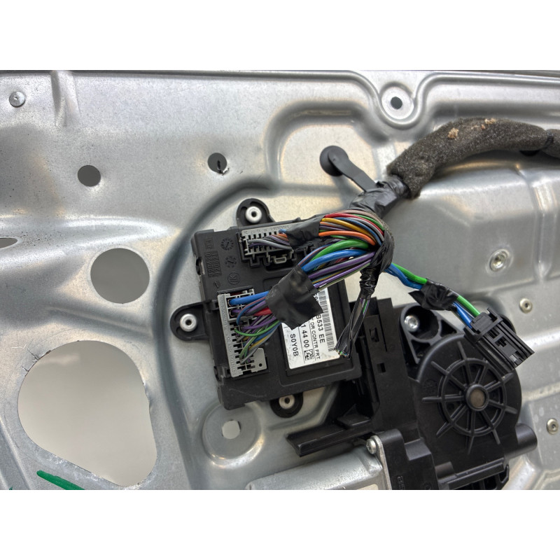 Leve vitre electrique avant gauche VOLVO V 70 2 Photo n°6