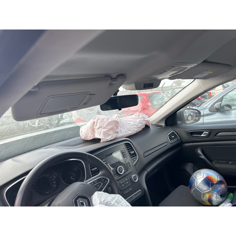 RENAULT MEGANE 4 PHASE 1 1.2i - 16V TURBO TCE 100 Photo n°11