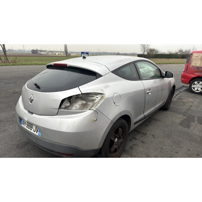 Trappe d'essence RENAULT MEGANE 3 Photo n°6