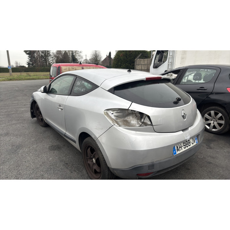 Trappe d'essence RENAULT MEGANE 3 Photo n°7