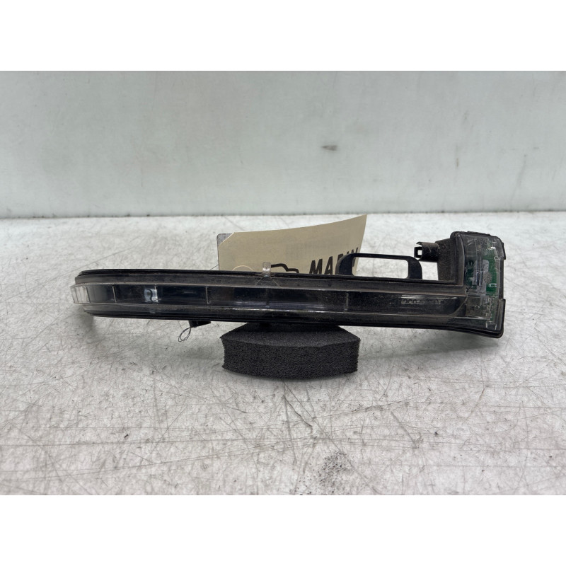 Repetiteur clignotant avant droit  (Feux) PEUGEOT 308 2 Photo n°2