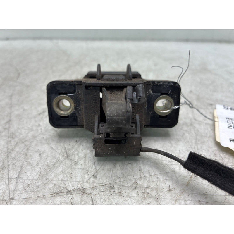 Serrure de coffre RENAULT CLIO 2 Photo n°3