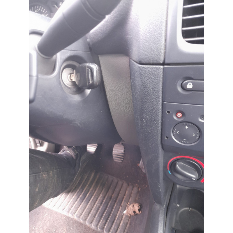 Feu arriere principal gauche (feux) RENAULT CLIO 2 Photo n°12