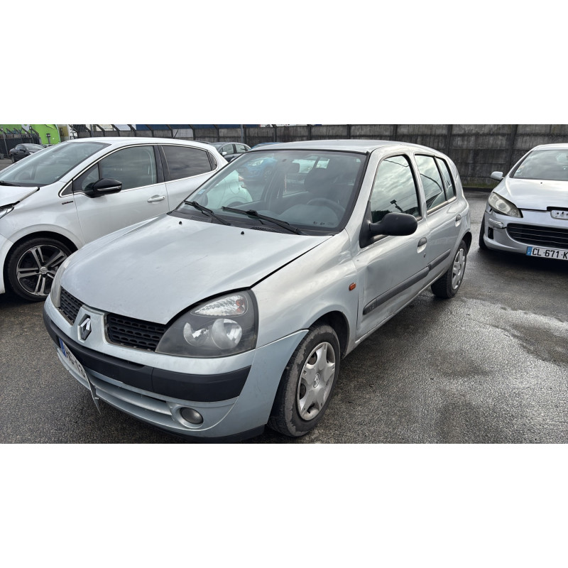 Feu arriere principal gauche (feux) RENAULT CLIO 2 Photo n°13