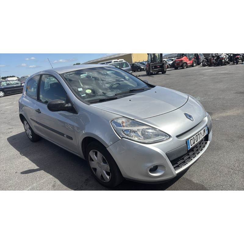 Feu arriere principal gauche (feux) RENAULT CLIO 3 Photo n°6