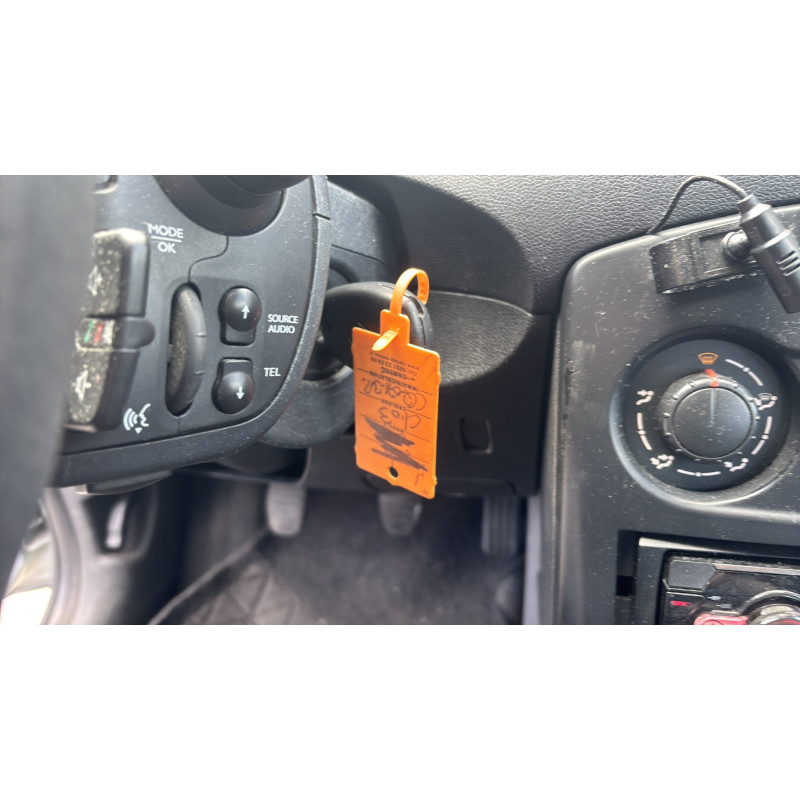 Feu arriere principal gauche (feux) RENAULT CLIO 3 Photo n°19