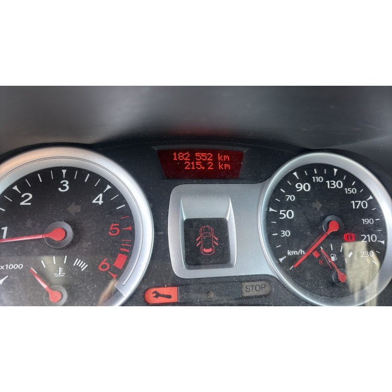 Feu arriere principal gauche (feux) RENAULT CLIO 3 Photo n°20