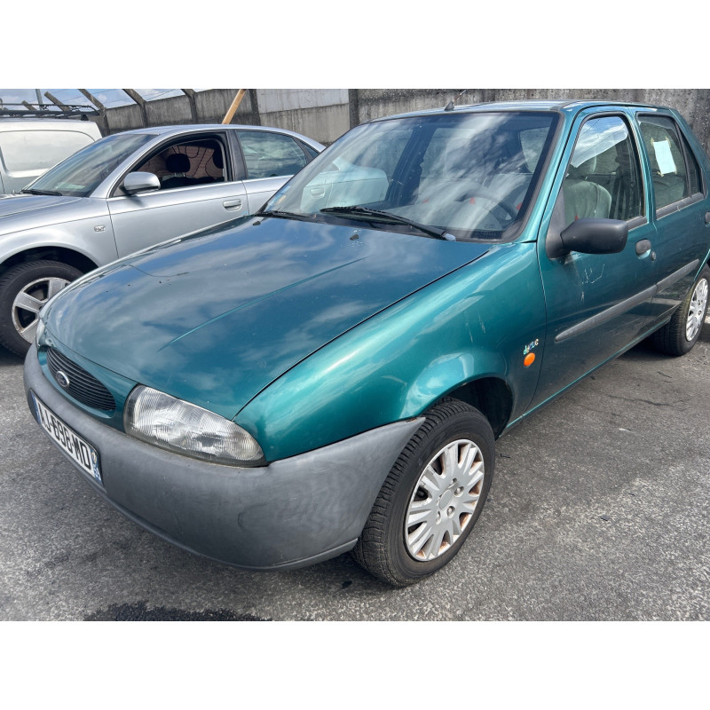 Pare choc avant FORD FIESTA 4 Photo n°14