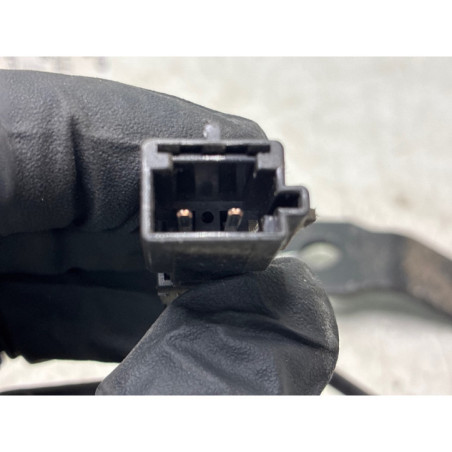 Attache ceinture avant gauche RENAULT CLIO 3 Photo n°1
